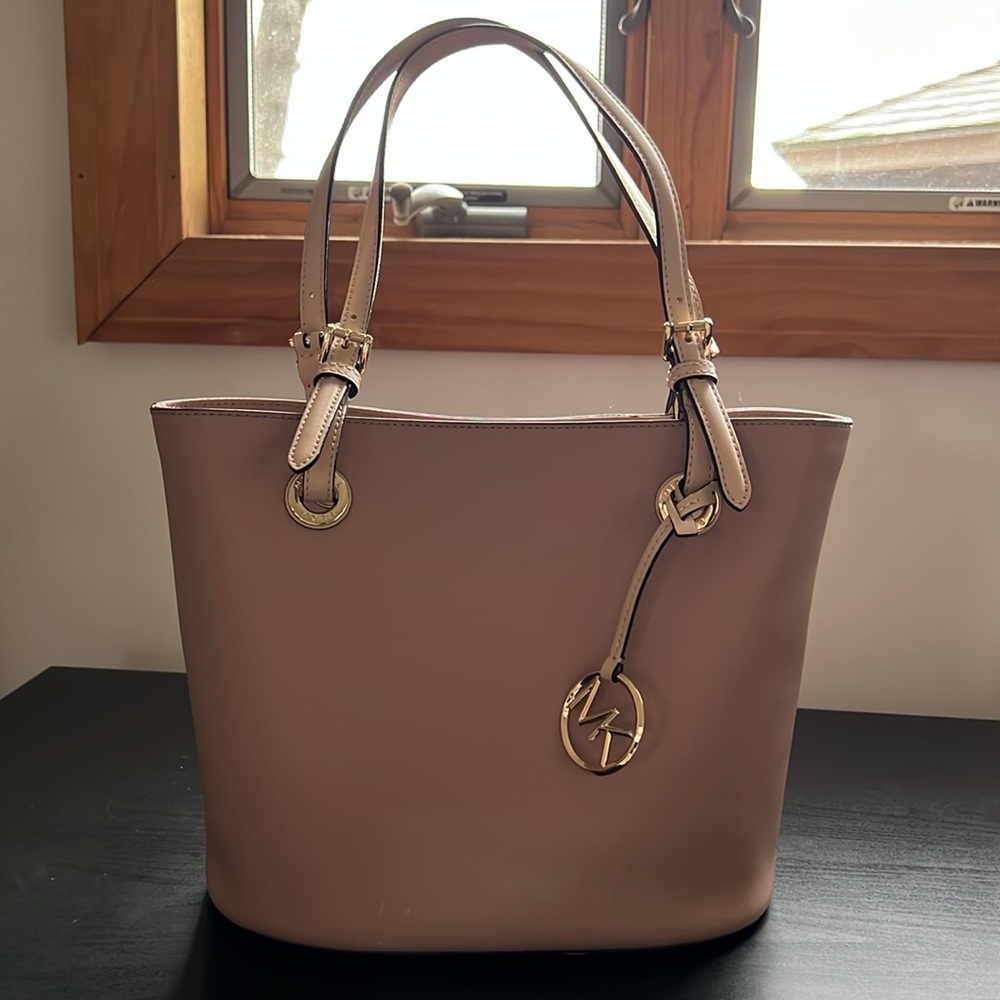 Michael Kors- Jet Set Fawn Leather Tote Bag